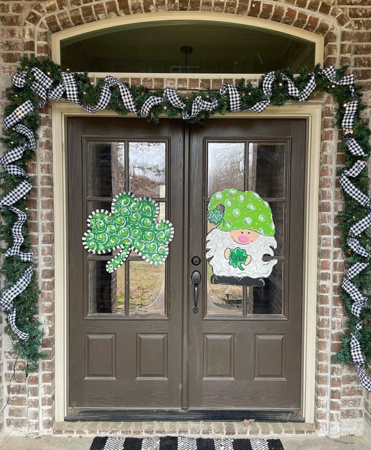 Green Shamrock with swirls